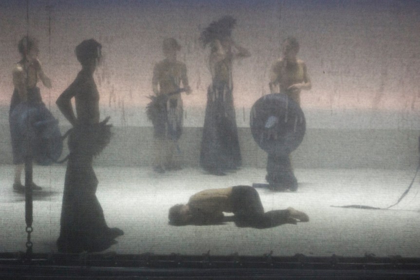 &laquo;&nbsp;DEMOCRACY IN AMERICA&nbsp;&raquo; : SOMPTUEUX CASTELLUCCI, PLUS ONIRIQUE QUE&nbsp;POLITIQUE