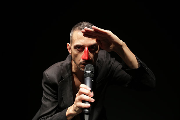 &laquo;&nbsp;NANNETOLICUS MECCANICUS SAINT&nbsp;&raquo;, L&rsquo;ART BRUT DE NANNETTI PERFORME PAR GUSTAVO&nbsp;GIACOSA