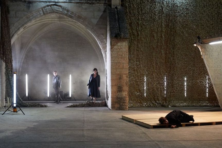 AVIGNON : AVEC SON &laquo;&nbsp;IPHIGENIE&nbsp;&raquo;, CHLOE DABERT RATATINE&nbsp;RACINE