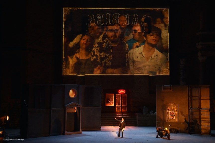 &laquo;&nbsp;IL BARBIERE DI SIVIGLIA&nbsp;&raquo; D&rsquo;ADRIANO SINIVIA AU CŒUR DE&nbsp;CINECITTÀ