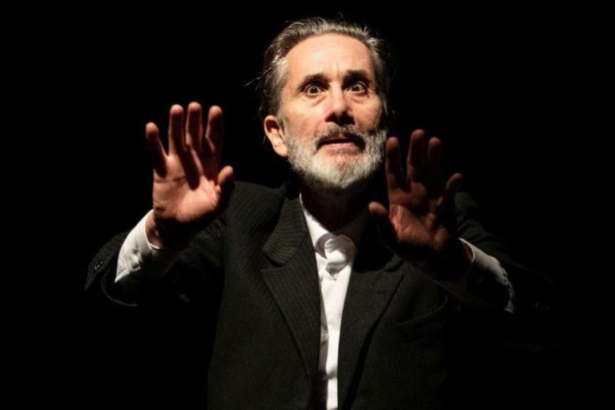 &laquo;&nbsp;UN HOMME SI SIMPLE&nbsp;&raquo;, DECHIRE PAR SES&nbsp;DEMONS