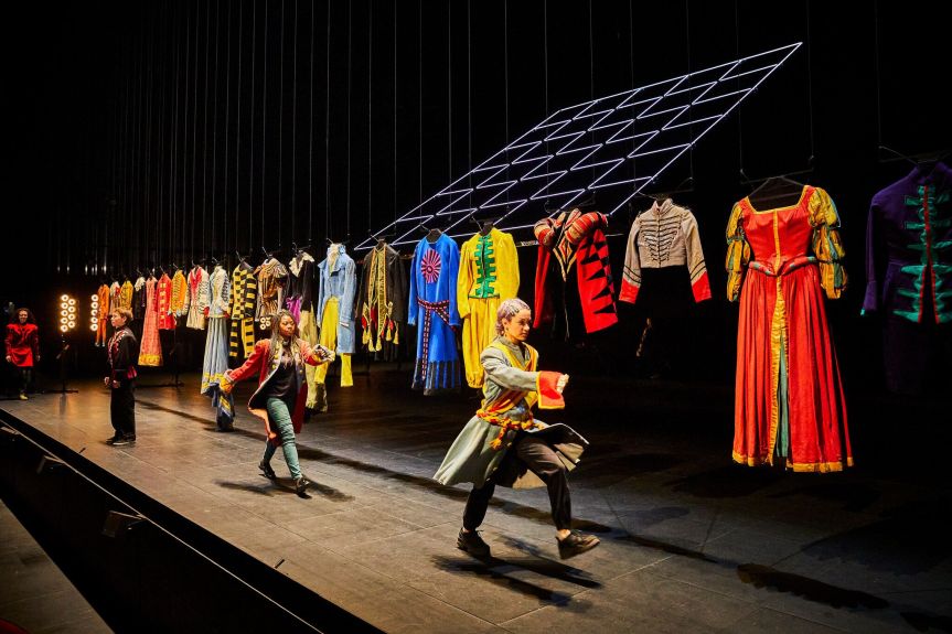 &laquo;&nbsp;ET D&rsquo;AUTRES QUE MOI CONTINUERONT PEUT-ÊTRE MES SONGES&nbsp;&raquo; : RÉVEILLER LE RÊVE EVEILLÉ DU&nbsp;TNP