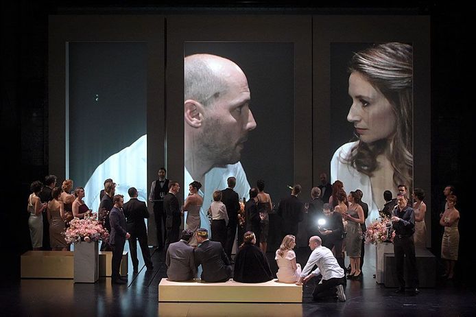 UN HAMLET OPERATIQUE DANS UNE MISE EN SCENE BRILLANTE DE CYRIL&nbsp;TESTE