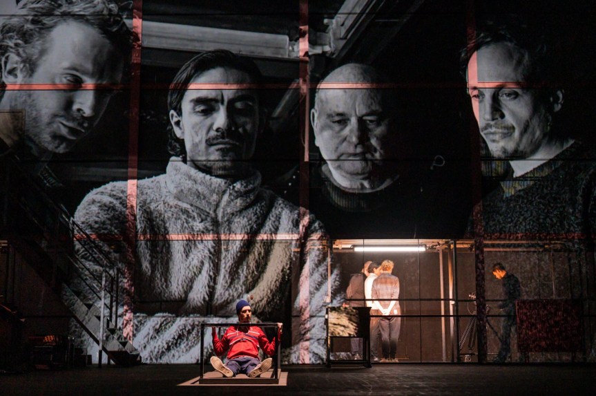 &laquo;&nbsp;LE SUICIDÉ, VAUDEVILLE SOVIÉTIQUE&nbsp;&raquo; : LES MORTS&nbsp;APPLAUDISSENT