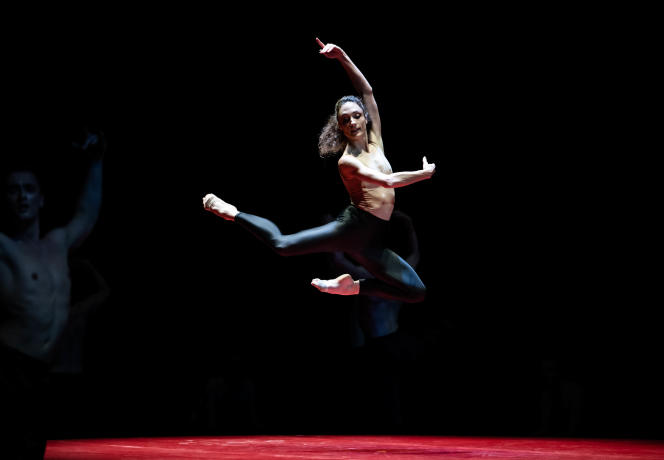 c9f4adb_1682602926793-bolero-maurice-bejart-dorothee-gil-bert-a-julien-benhamou-onp-dsc8023