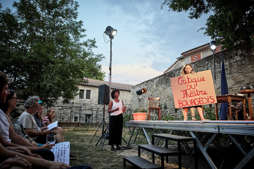 FESTIVAL D&rsquo;AVIGNON. &laquo;&nbsp;LA LETTRE&nbsp;&raquo;, THEÂTRE POPULAIRE EN&nbsp;ITINERANCE