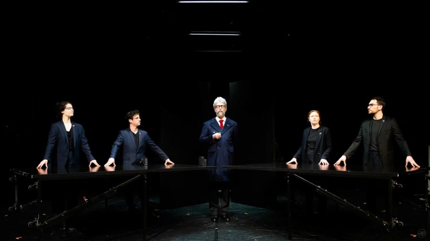 &laquo;&nbsp;MADE IN FRANCE&nbsp;&raquo;, UNE FARCE SOCIALE FEROCE DE SAMUEL VALENSI ET PAUL-ELOI&nbsp;FORGET