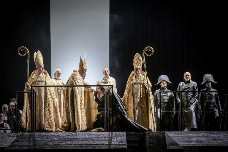 À BASTILLE, UN SUPERBE &laquo;&nbsp;TOSCA&nbsp;&raquo;, DANS LA MISE EN SCÈNE ORIGINELLE DE PIERRE&nbsp;AUDI
