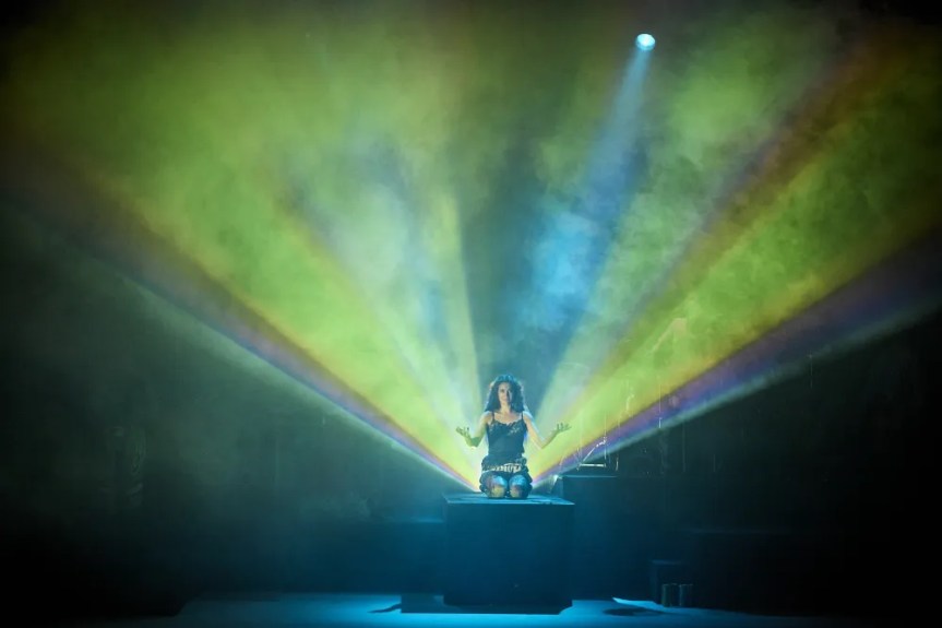 &laquo;&nbsp;NEXUS DE L’ADORATION&nbsp;&raquo;, LE FLAMBOYANT INVENTAIRE DU MONDE DE JORIS&nbsp;LACOSTE