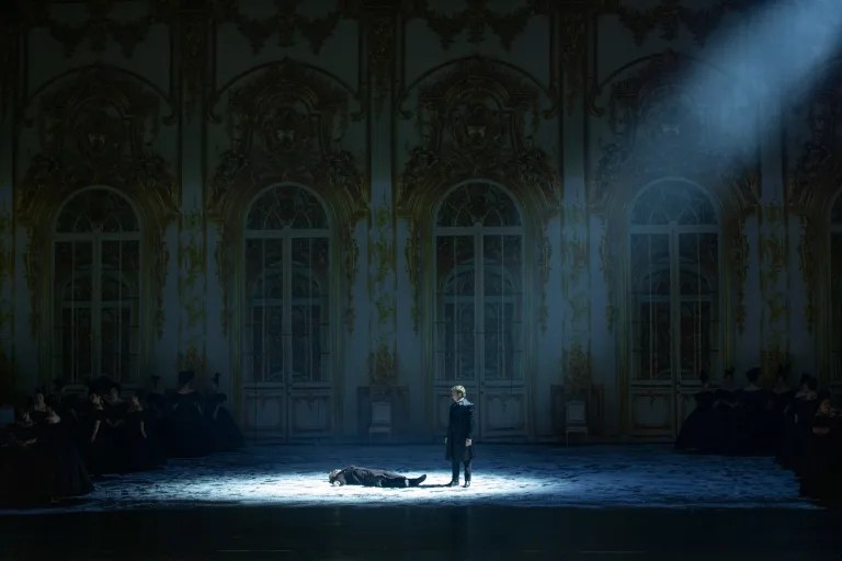 &laquo;&nbsp;EUGÈNE ONÉGUINE&nbsp;&raquo;, LE CHEF-D&rsquo;OEUVRE DE TCHAÏKOVSKI MIS EN SCÈNE PAR RALPH&nbsp;FIENNES