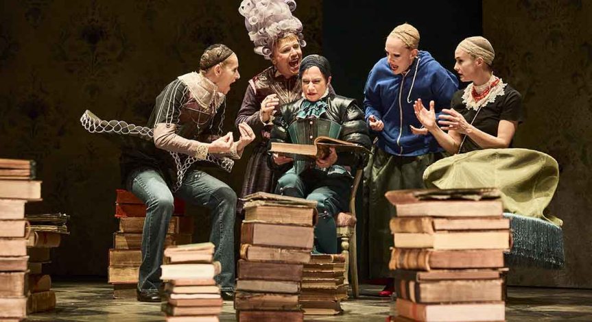 EMMA DANTE SE FROTTE  À MOLIÈRE DANS UN RENDEZ-VOUS&nbsp;CONVENU