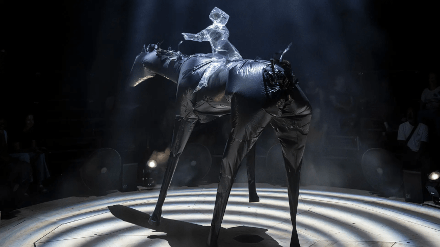 AVEC &laquo;&nbsp;NOCTURNE (PARADE)&nbsp;&raquo;, PHIA MÉNARD SIGNE UN BALLET DE MORT PUISSANT ET&nbsp;MAGNÉTIQUE