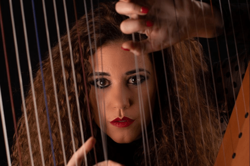 ANA CRISMAN, LA HARPISTE DU FLAMENCO AU COMPAS&nbsp;SOLAIRE