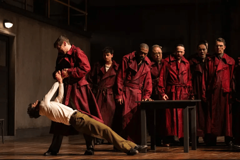« SATYAGRAHA », L&rsquo;OPÉRA INDIEN  DE PHILIP GLASS QUI ENCHANTE&nbsp;GARNIER