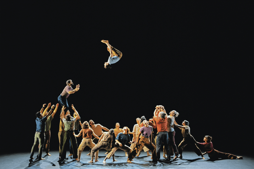 FESTIVAL D&rsquo;AVIGNON. DU CIRQUE, DES PAILLETTES, DU CLINQUANT : LE &laquo;&nbsp;IN&nbsp;&raquo; 2026 DONNE DANS LA SURENCHÈRE&nbsp;POPULISTE