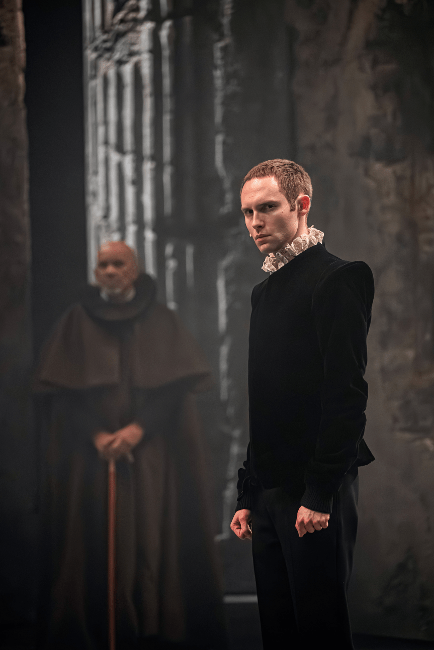 LORENZACCIO : LE THÉÂTRE EXIGEANT MAIS ACCESSIBLE DE DAVID BOBÉE MAGNIFIE LA NOIRCEUR DE L&rsquo;OEUVRE DE&nbsp;MUSSET