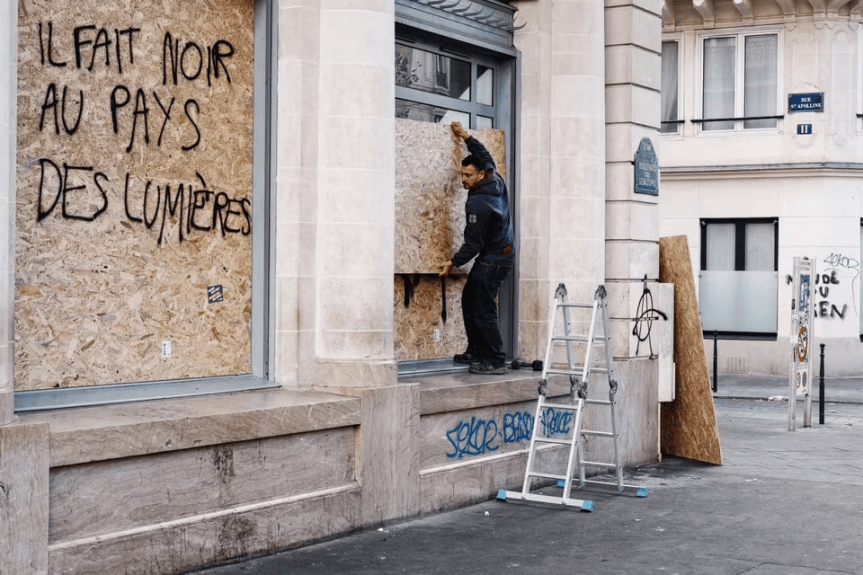 IL FAIT NOIR AU PAYS DES&nbsp;LUMIERES